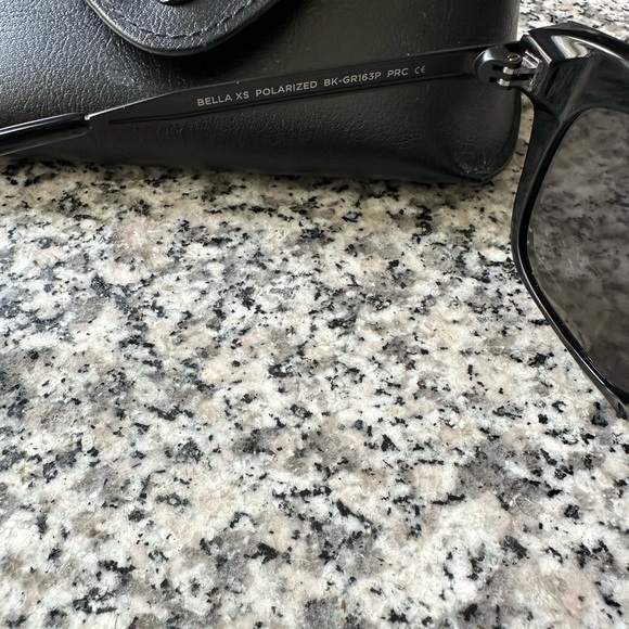 Diff Eyewear Black Sunglasses with Case main image 4
